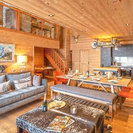 Les Flambeaux - B21 Apartment