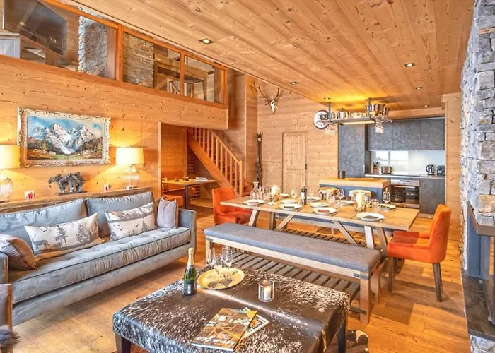Les Flambeaux - B21 Apartment